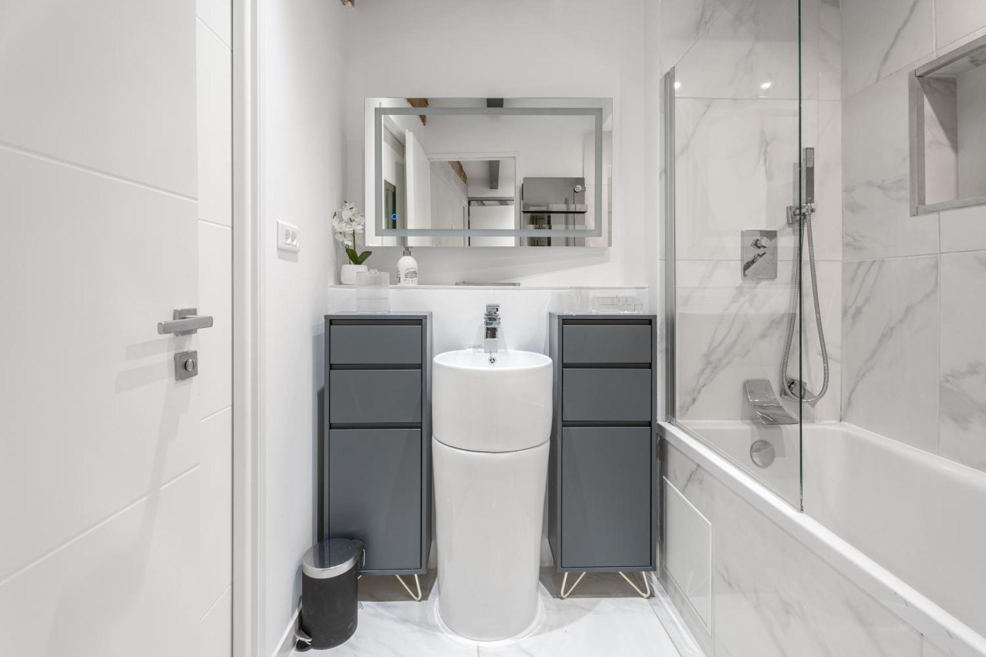 Le Yona Mirabeau - Appartement T3 Atypique Situe Dans Le Centre Ville Historique - Proche Rotonde Aix-en-Provence Bagian luar foto