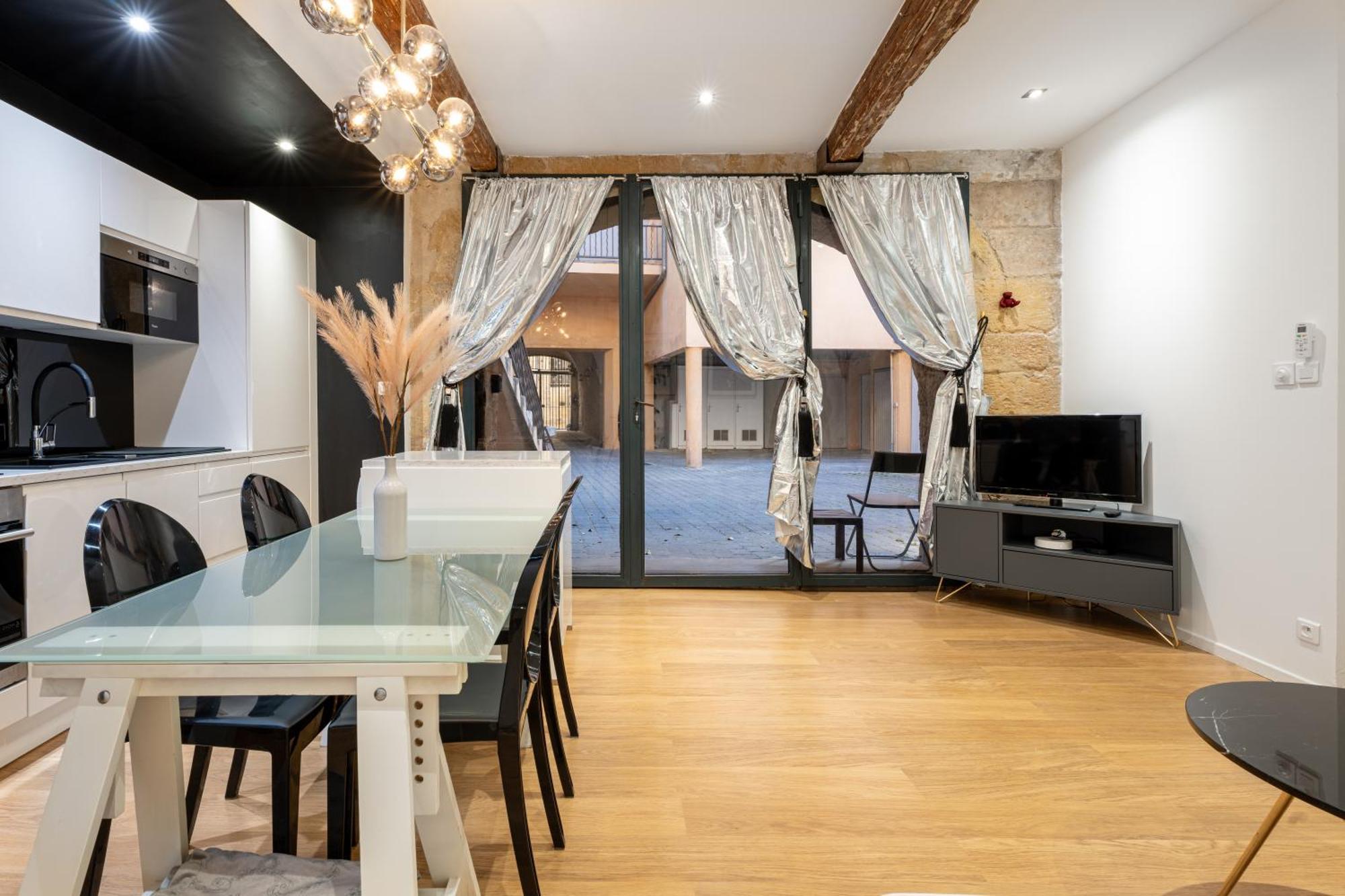 Le Yona Mirabeau - Appartement T3 Atypique Situe Dans Le Centre Ville Historique - Proche Rotonde Aix-en-Provence Bagian luar foto